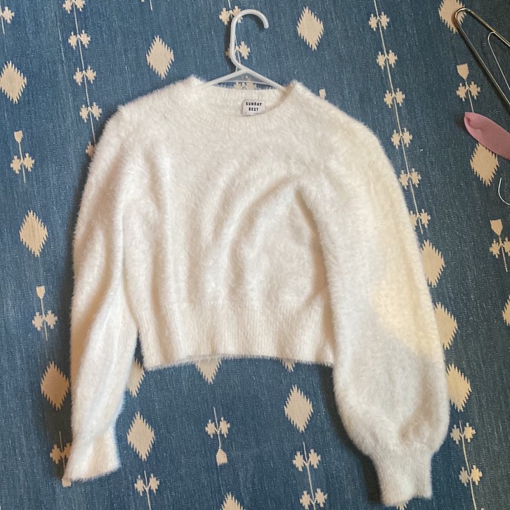 Aritzia Sunday Best Cropped Sweater